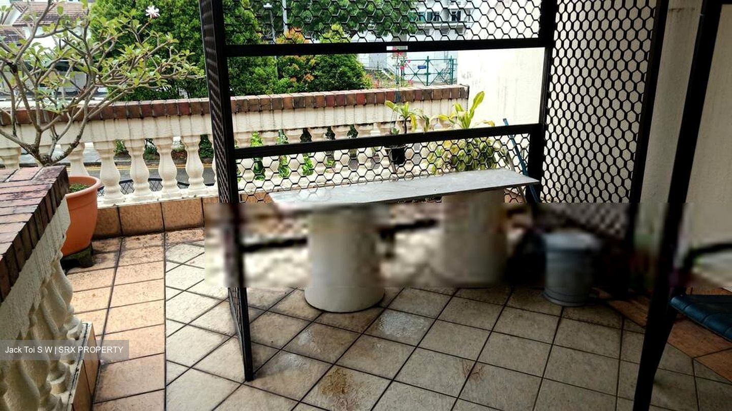 West Coast Road (D5), Terrace #402344981